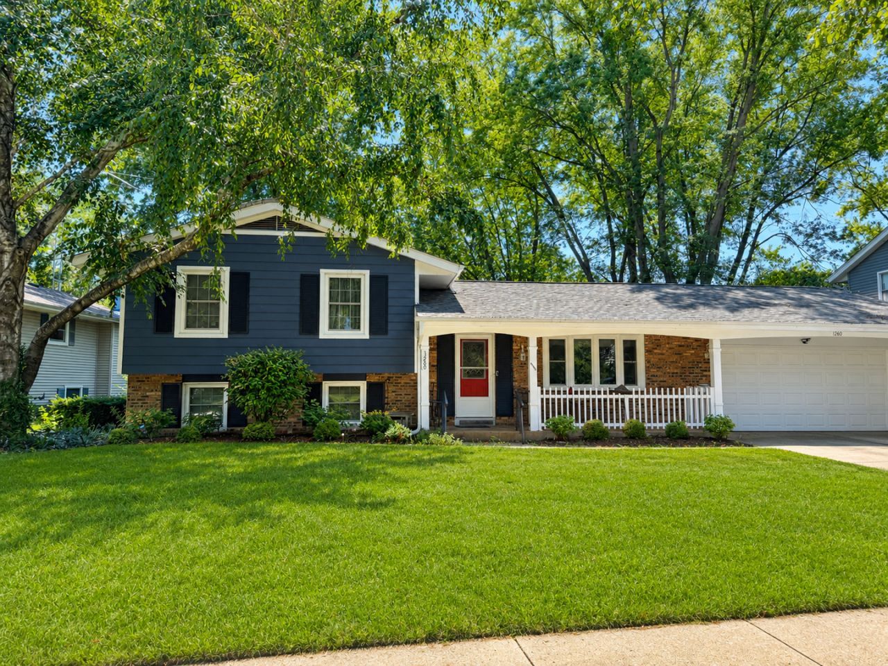 1260 Fellows Street , Saint Charles, IL 60174 Main Photo