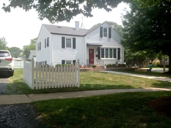 943 S Charlotte Street, Lombard, IL 60148
