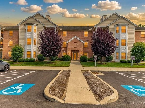4350 Regency Ridge Court, Unit 208, Cincinnati, OH 45248