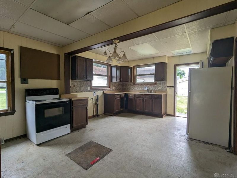 711 Kinnane Avenue, Springfield Township, OH 45505 Photo 6