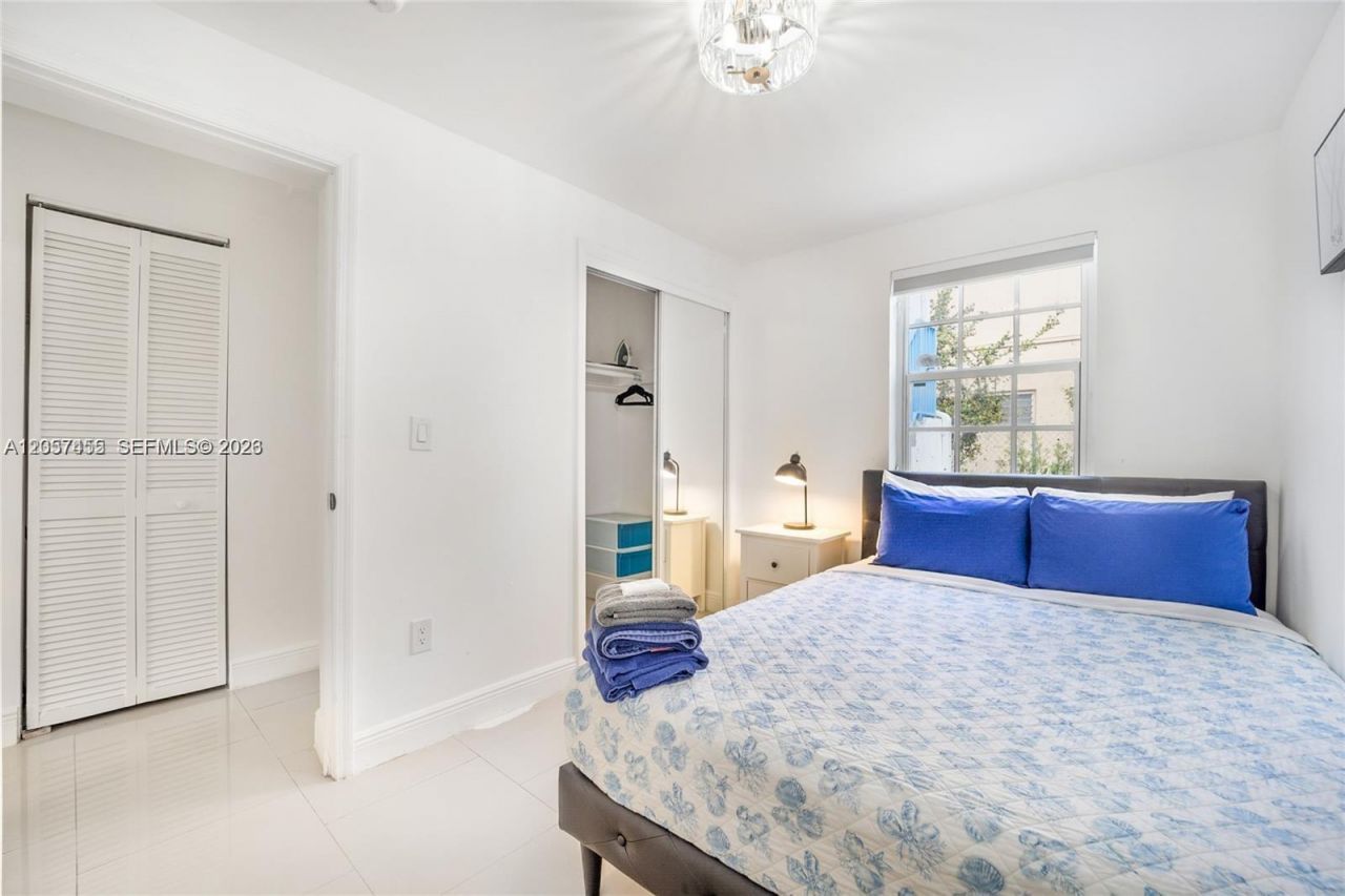 6966 Byron Ave, Unit 105, Miami Beach, FL 33141 Photo
