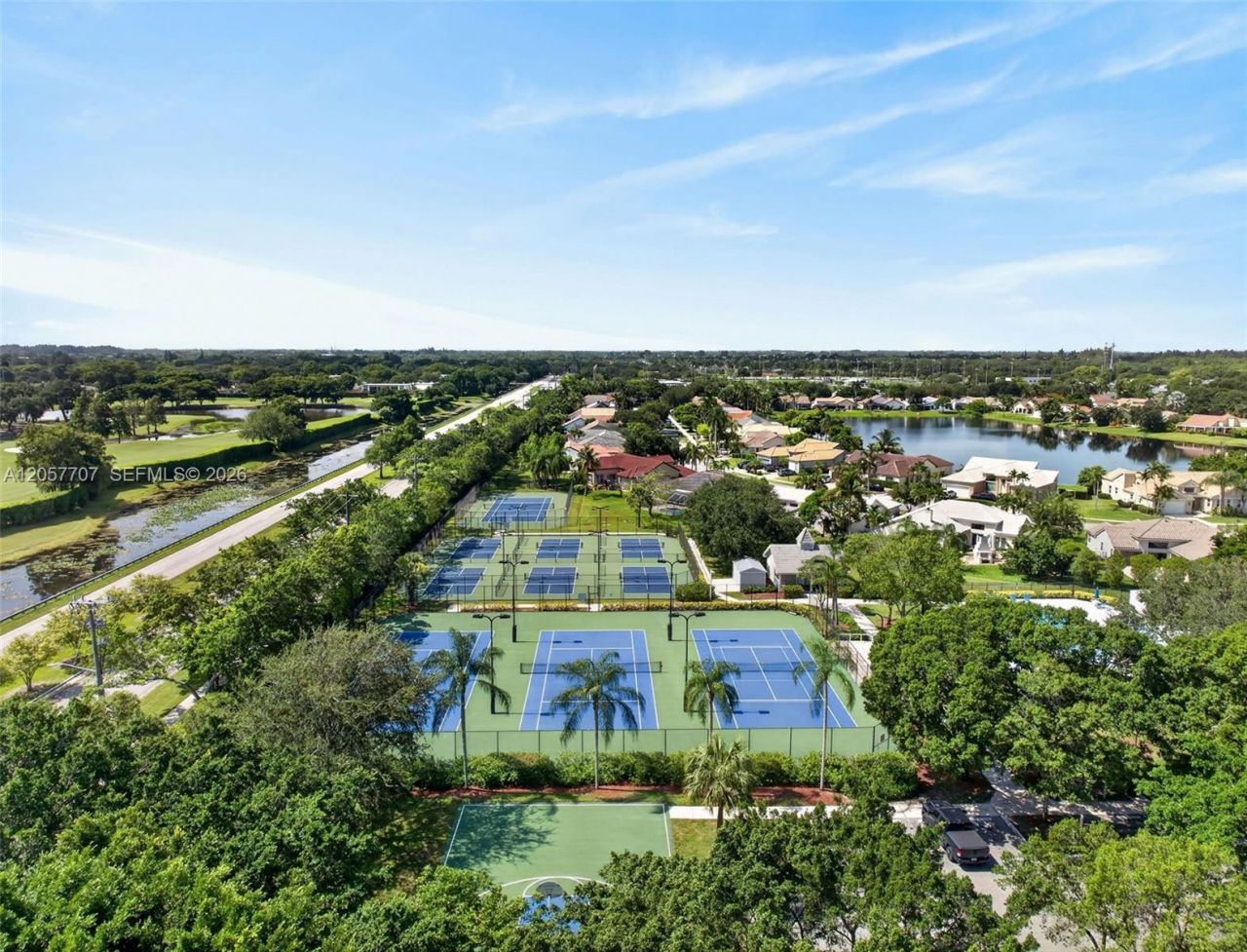 9313 Arborwood Cir, Davie, FL 33328 Photo