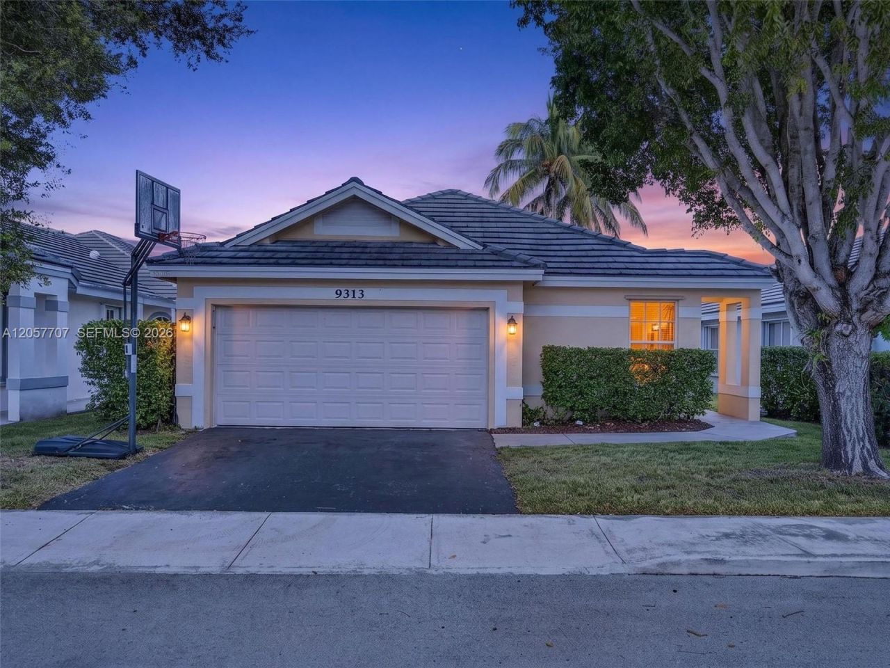 9313 Arborwood Cir, Davie, FL 33328 Photo