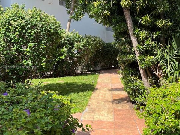 7333 Byron Ave , Unit 7331, Miami Beach, FL 33141