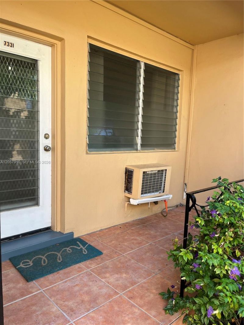 7333 Byron Ave, Unit 7331, Miami Beach, FL 33141 Photo