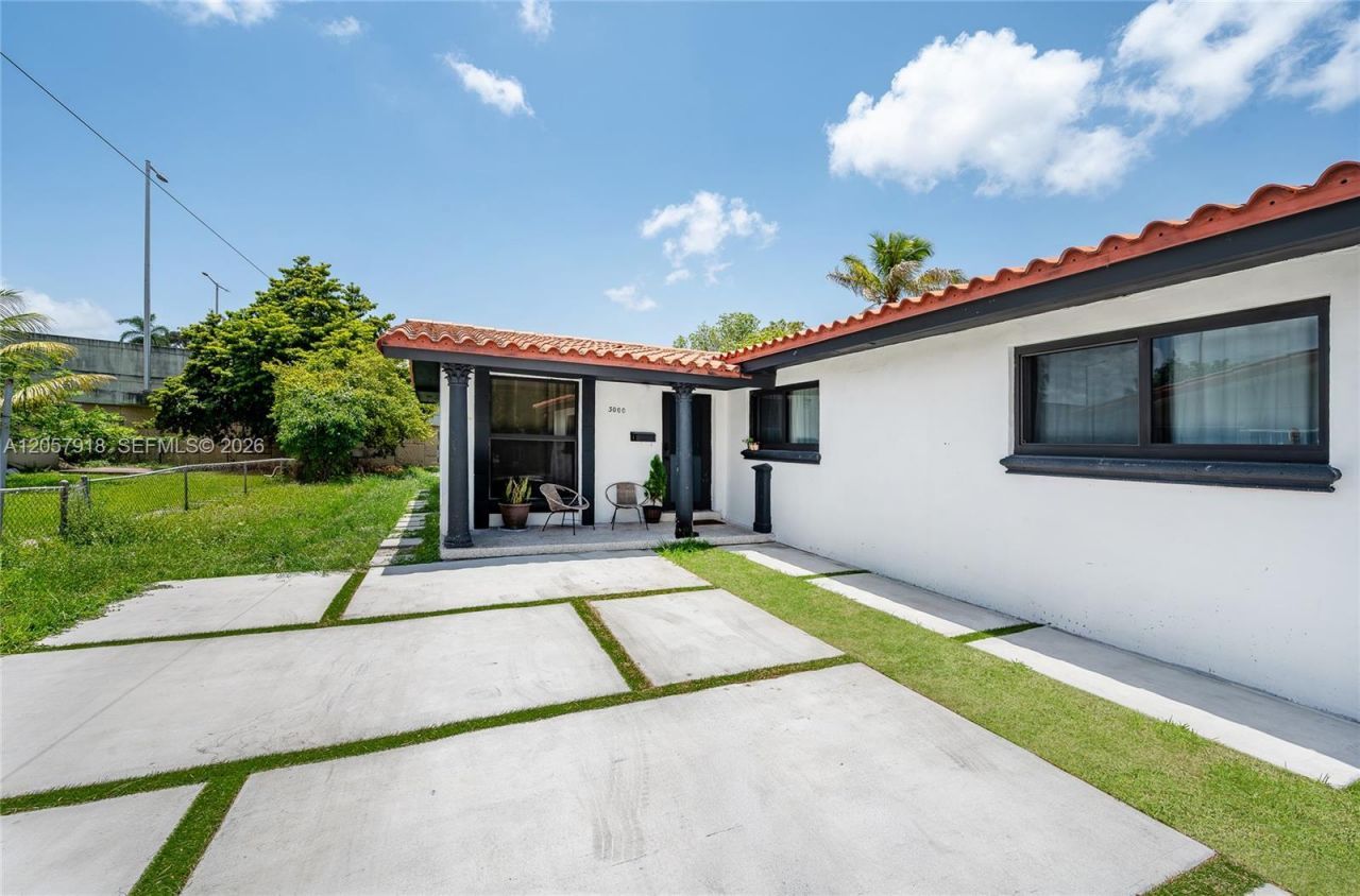 3000 NW 13th St , Miami, FL 33125 Photo