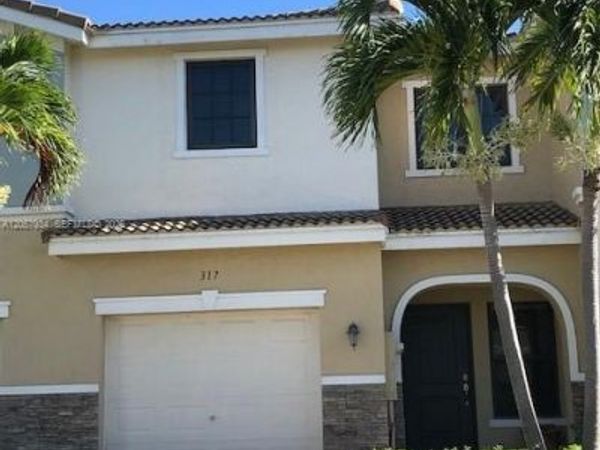 317 NE 194th Ln , Unit 317, Miami, FL 33179