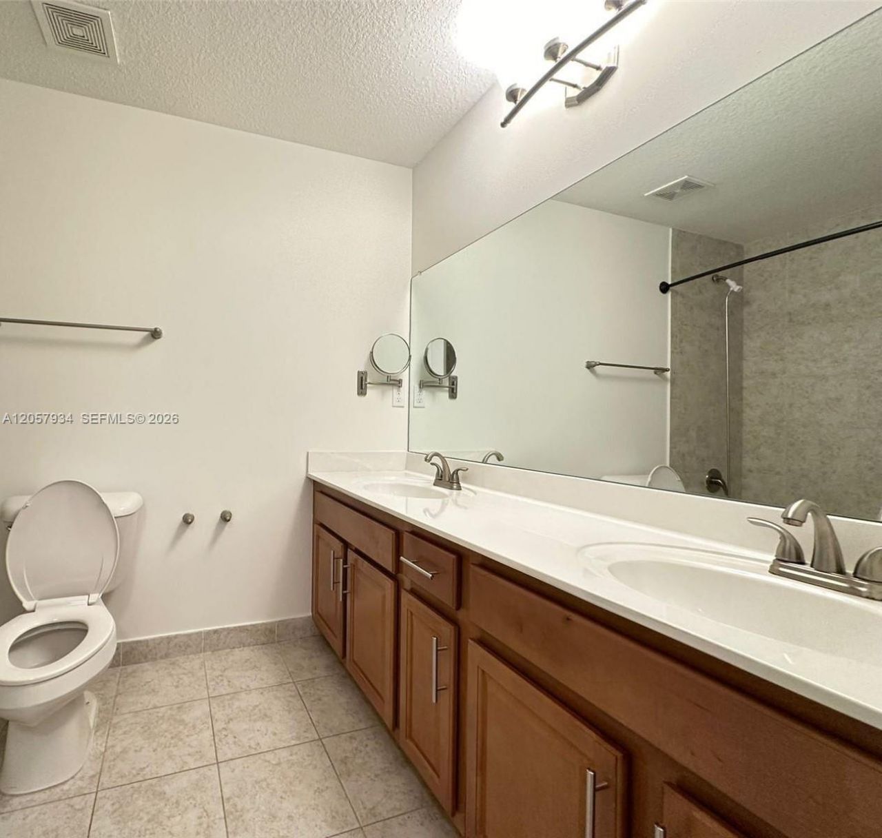 317 NE 194th Ln, Unit 317, Miami, FL 33179 Photo
