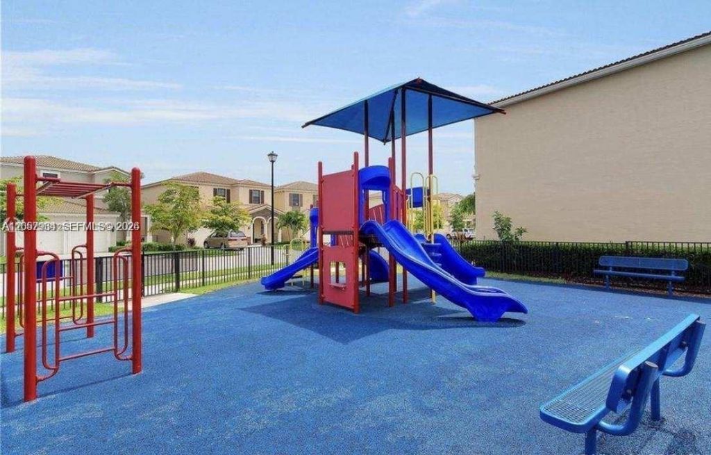 317 NE 194th Ln, Unit 317, Miami, FL 33179 Photo