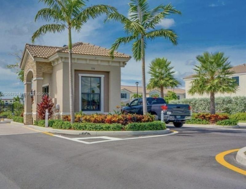 317 NE 194th Ln, Unit 317, Miami, FL 33179 Photo