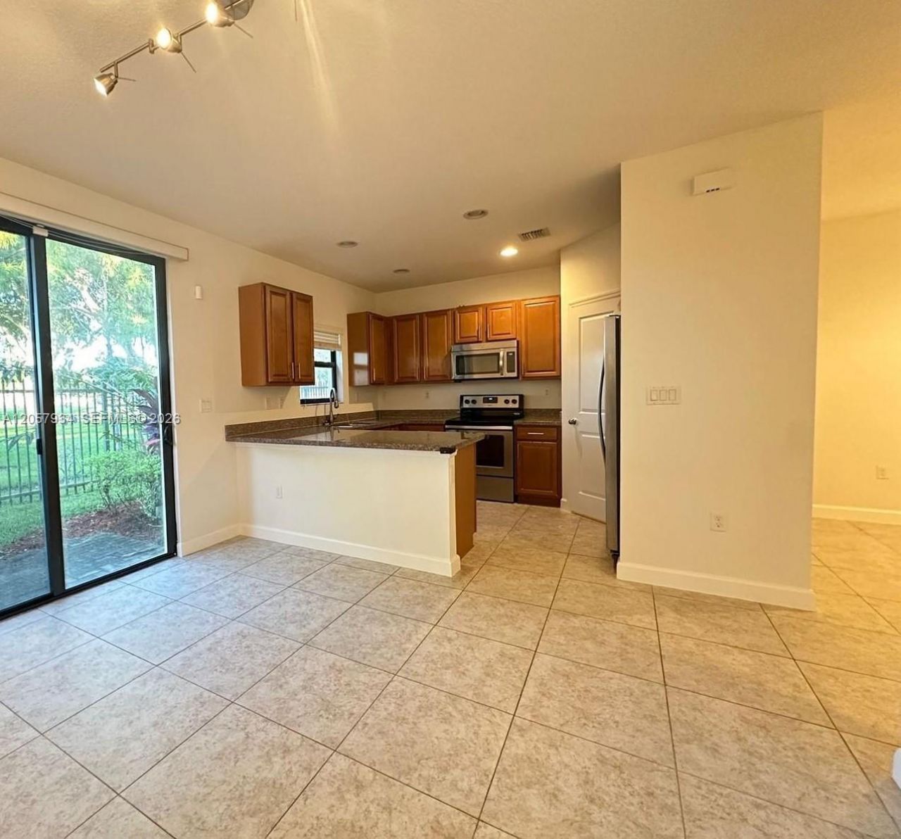 317 NE 194th Ln, Unit 317, Miami, FL 33179 Photo