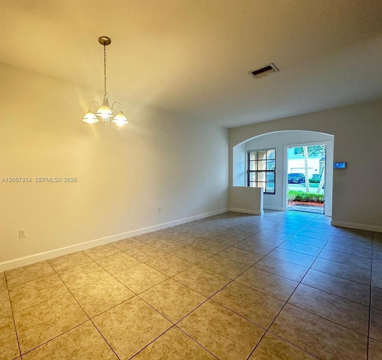 317 NE 194th Ln, Unit 317, Miami, FL 33179 Photo
