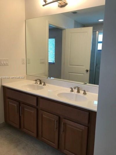 317 NE 194th Ln, Unit 317, Miami, FL 33179 Photo