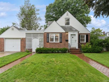 1493 New Hyde Park Drive New Hyde Park, NY 11040