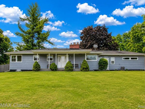 10268 7 Mile Road, Salem Township, Mi 48167