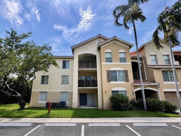4021 SAN MARINO Boulevard, Unit 202, West Palm Beach, FL 33409