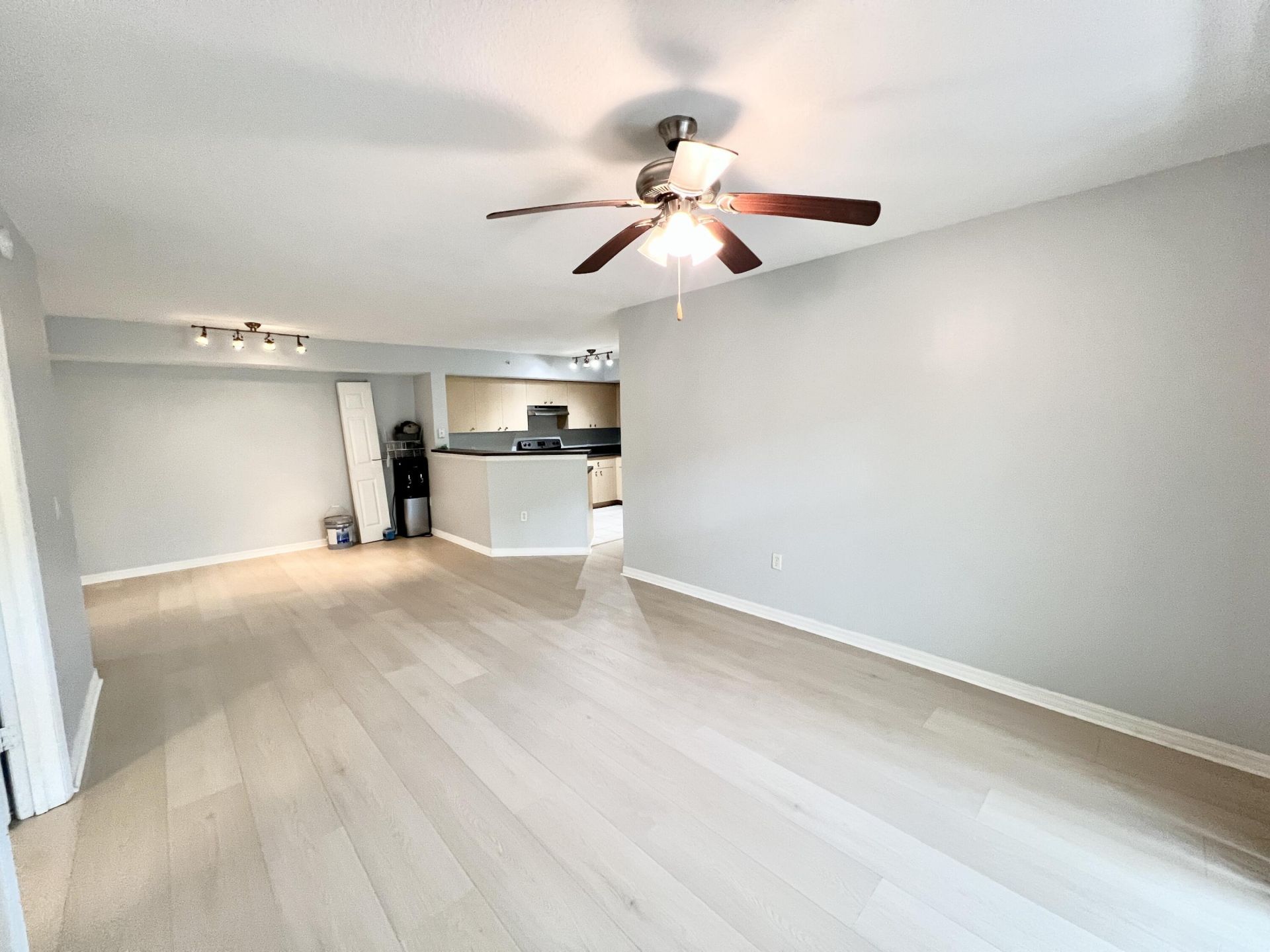 4021 San Marino Boulevard, Unit 202, West Palm Beach, FL 33409 Photo