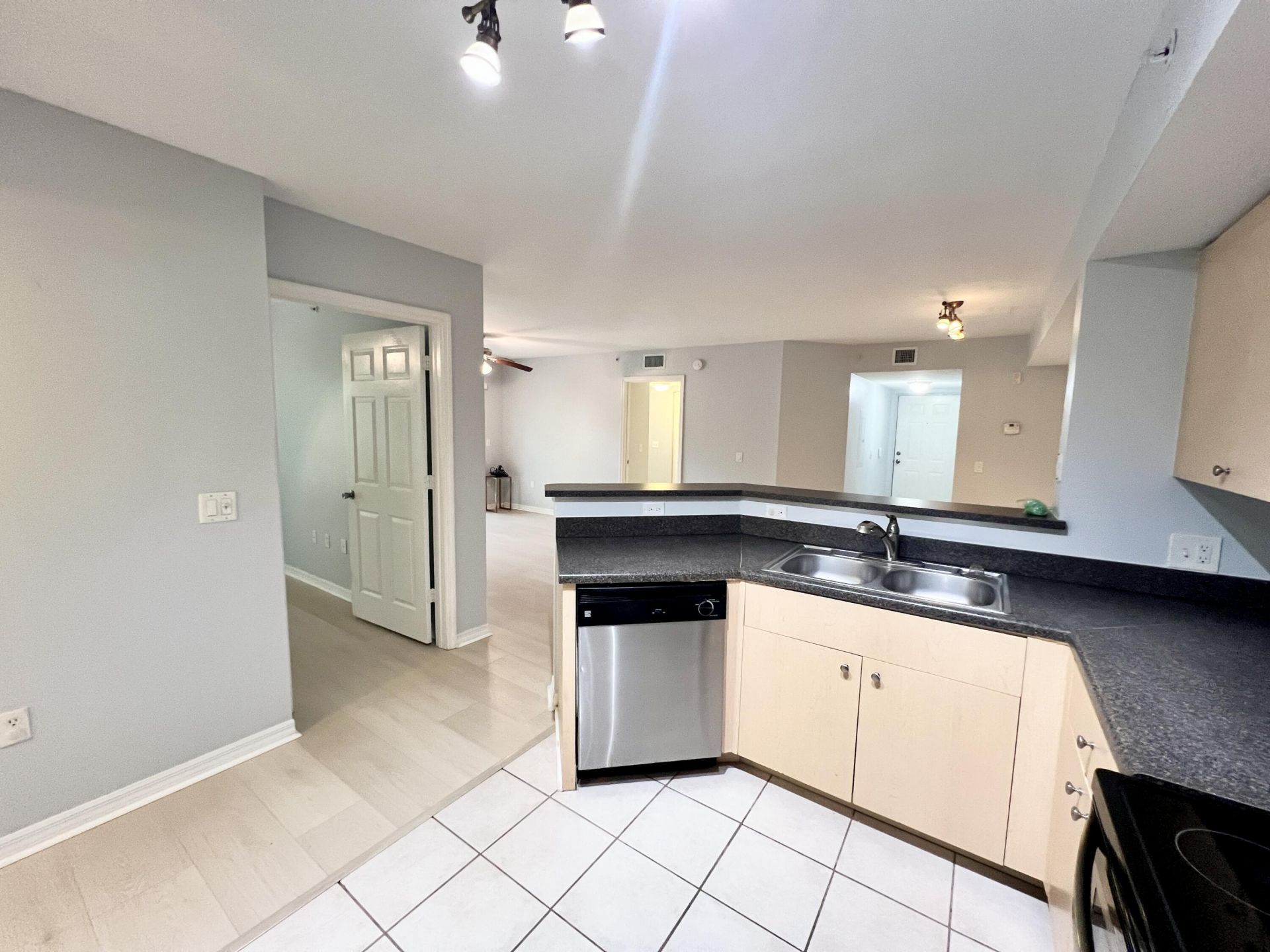 4021 San Marino Boulevard, Unit 202, West Palm Beach, FL 33409 Photo