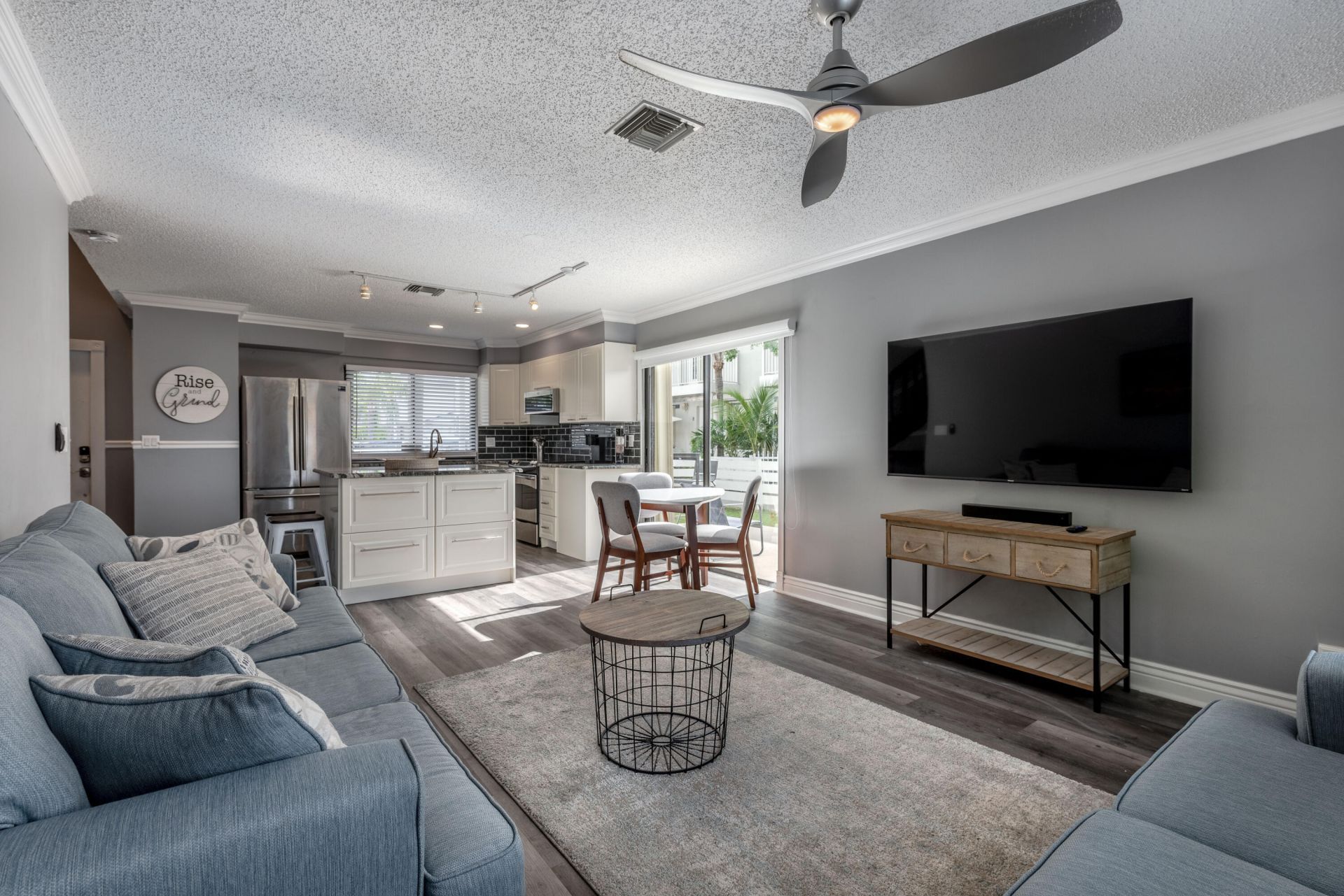 324 W Pine Street, Unit 11, Lantana, FL 33462 Photo