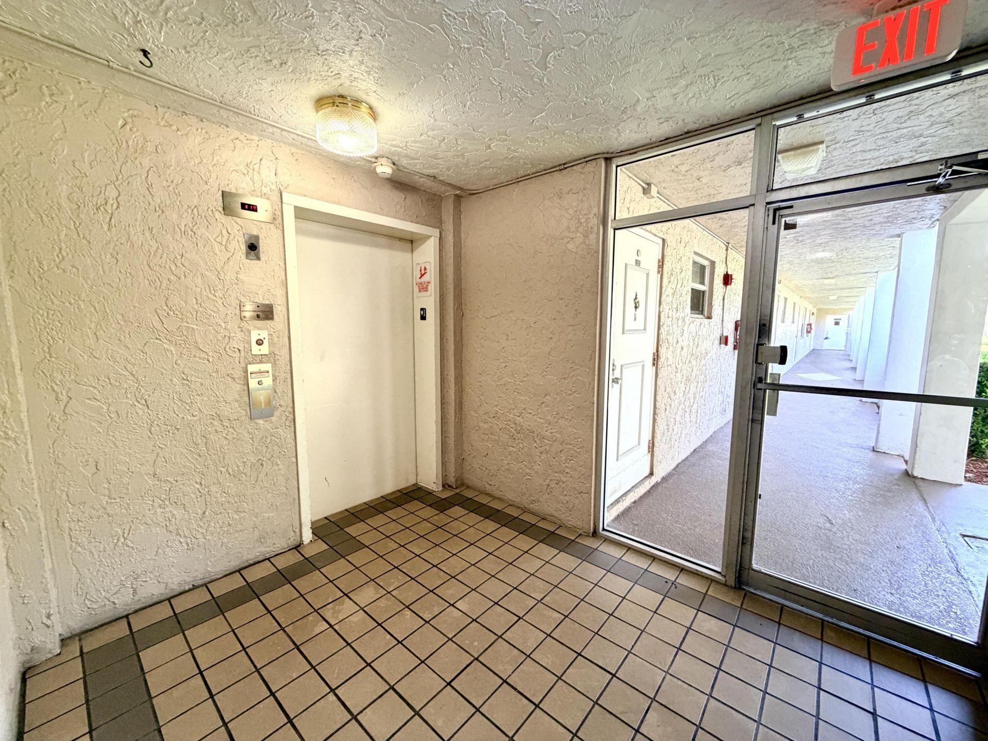 1100 NW 87th Avenue, Unit 406, Coral Springs, FL 33071 Photo