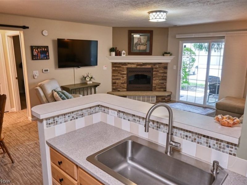 3395 Lenox Village Drive, Unit 148, Fairlawn, OH 44333 Photo 5
