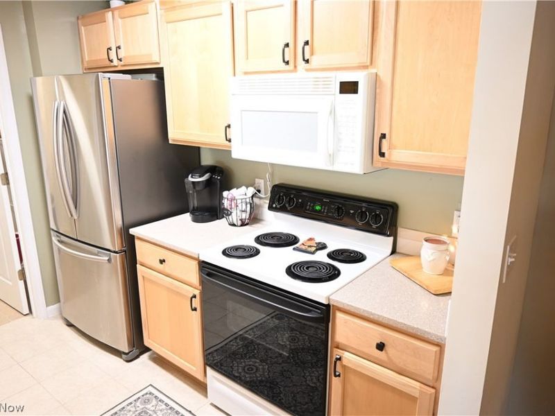 3395 Lenox Village Drive, Unit 148, Fairlawn, OH 44333 Photo 6