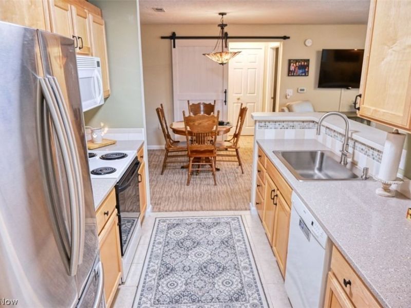 3395 Lenox Village Drive, Unit 148, Fairlawn, OH 44333 Photo 9