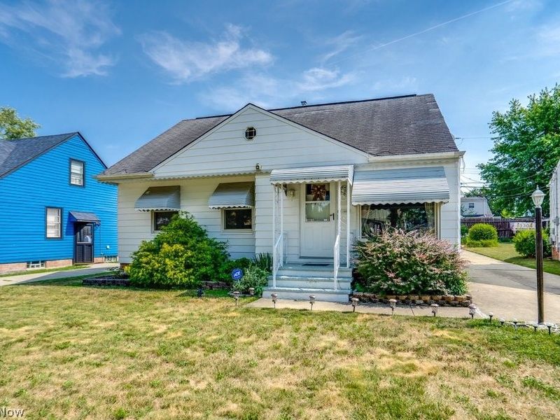 13304 Woodward Boulevard, Garfield Heights, OH 44125 Photo 2