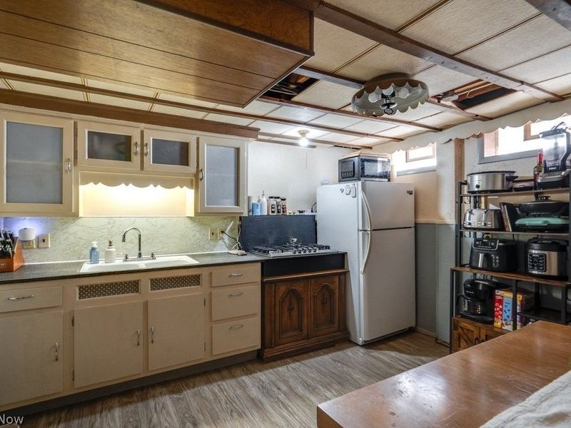 13304 Woodward Boulevard, Garfield Heights, OH 44125 Photo 29