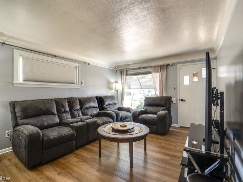 13304 Woodward Boulevard, Garfield Heights, OH 44125 Photo 8