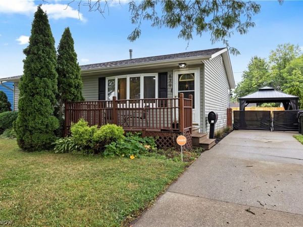 839 Delaware Avenue , Elyria, OH 44035