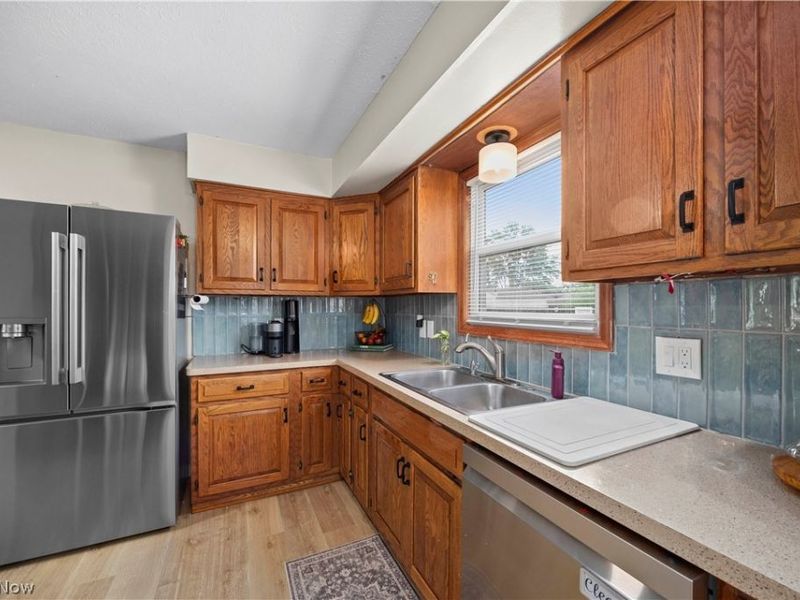 839 Delaware Avenue, Elyria, OH 44035 Photo 11