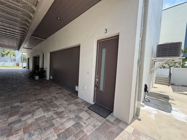 4910 W MCELROY AVENUE , Unit 3, TAMPA, FL 33611
