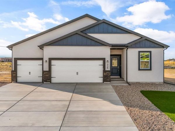 559 Bayview Drive , Pueblo, CO 81007