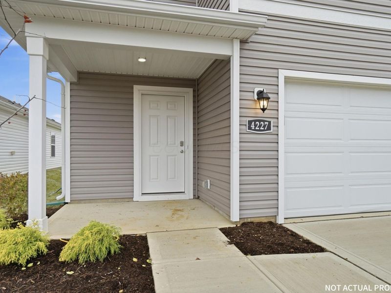 5873 Scarlet Birch Drive, Canal Winchester, OH 43110 Photo 3