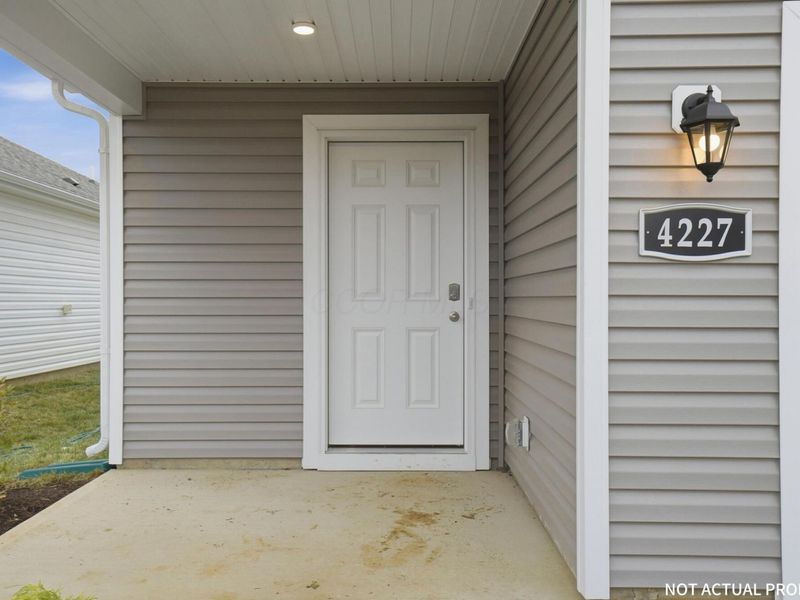 5873 Scarlet Birch Drive, Canal Winchester, OH 43110 Photo 4