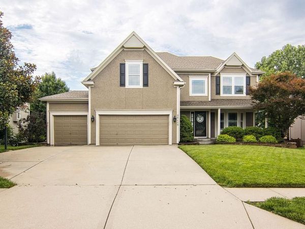 24115 W 79th Terrace, Lenexa, KS 66227
