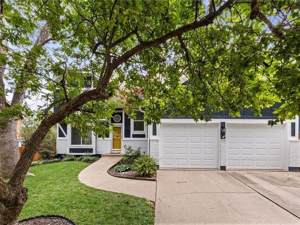 8933 Woodstone Street, Lenexa, KS 66219