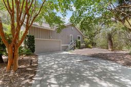 2837 Baywood Drive photo 4