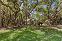 2837 Baywood Drive photo 4