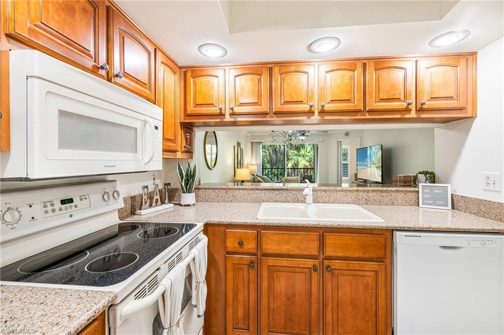 15126 Parkside Dr, Unit 104, Fort Myers, FL 33908 Photo