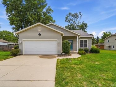 303 Mumford Drive, Troy, OH 45373