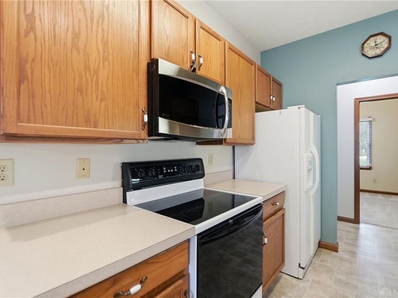 303 Mumford Drive, Troy, OH 45373 Photo 15