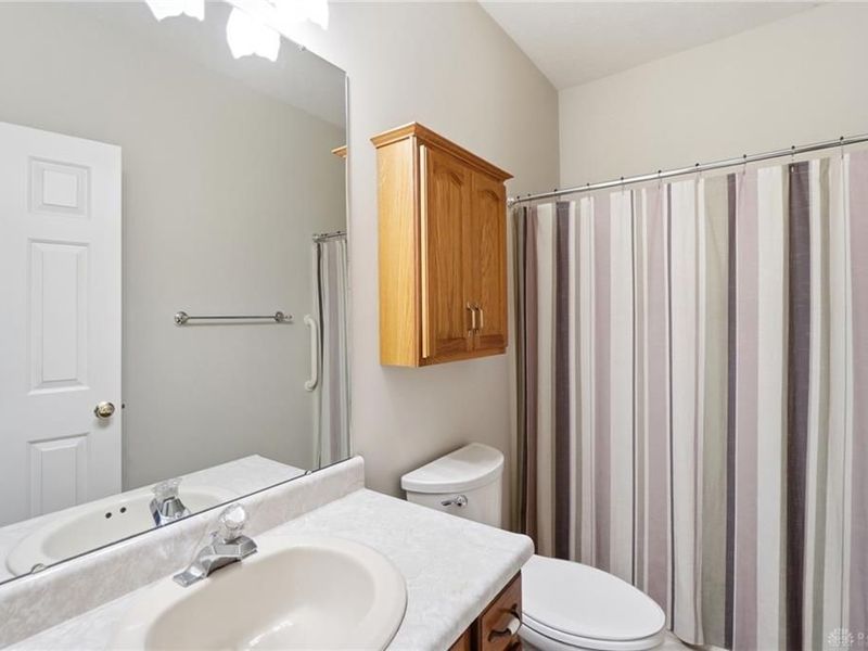 303 Mumford Drive, Troy, OH 45373 Photo 18