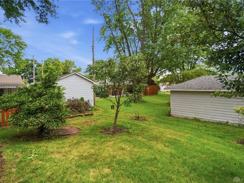 303 Mumford Drive, Troy, OH 45373 Photo 34