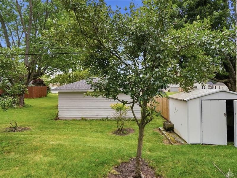 303 Mumford Drive, Troy, OH 45373 Photo 35