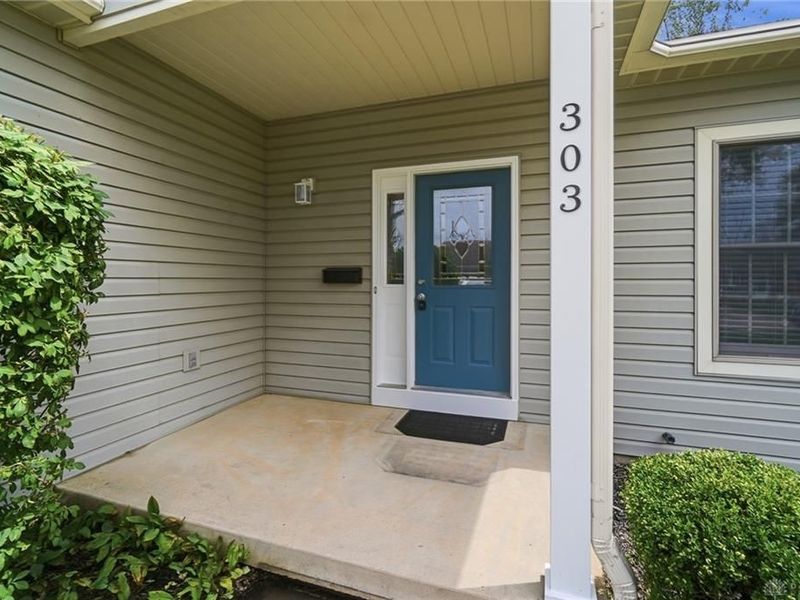 303 Mumford Drive, Troy, OH 45373 Photo 4