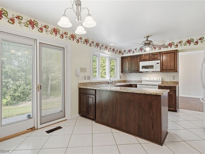 35771 Meadowdale Drive, Solon, OH 44139 Photo 13