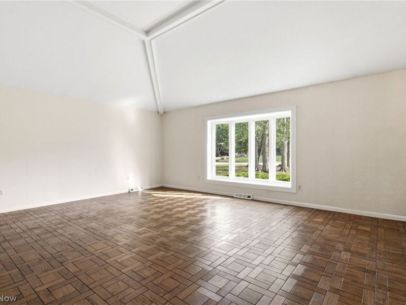 35771 Meadowdale Drive, Solon, OH 44139 Photo 7