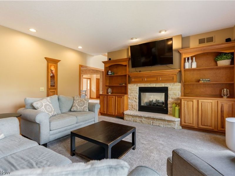 1597 Fallen Timber Street NE, Canton, OH 44721 Photo 18